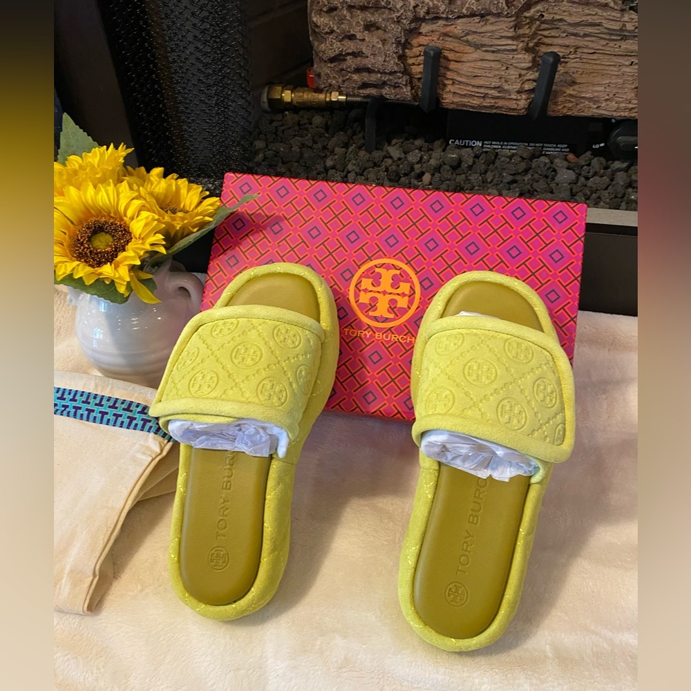 ✨NEW✨Tory Burch T Monogram Bubble Slide